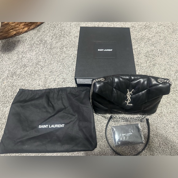 🌸YSL Toy Puffer LouLou🌸 - Picture 13 of 14